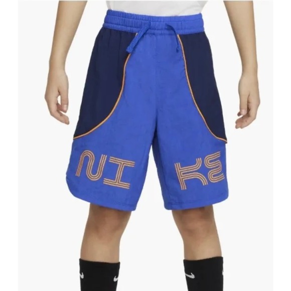 Nike boys windbreaker blue shorts NWT size Med. Pockets. - Picture 1 of 3